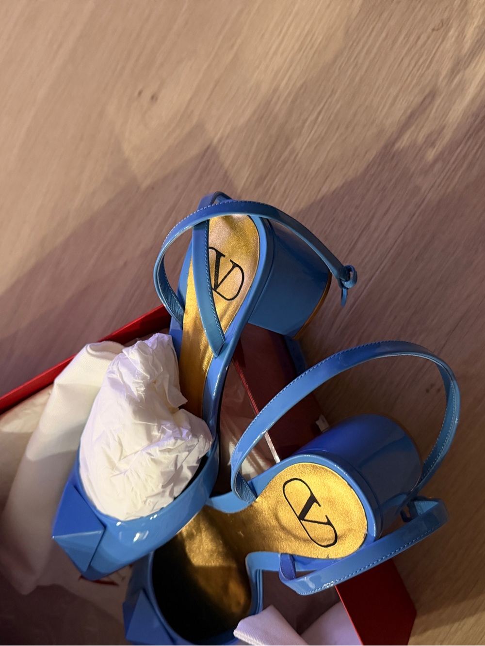 Valentino Garavani Blue One Stud Patent Leather Ankle-Strap Heel Sandals - Picture 7 of 7